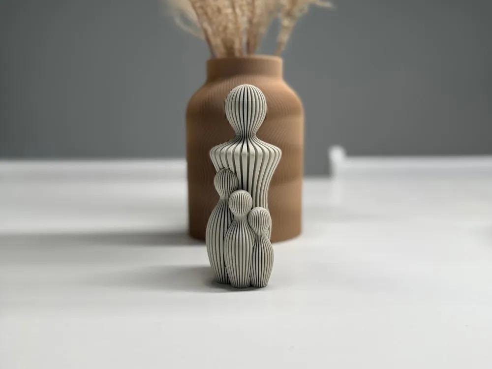 Vatertags Figur | Moderne Skulptur Muttertag | 3D Druck Familienfigur | Geschenk zur Geburt | Minimalistische Deko aus PLA, Kunststoff – 3D-Druck von G3DprintsDE