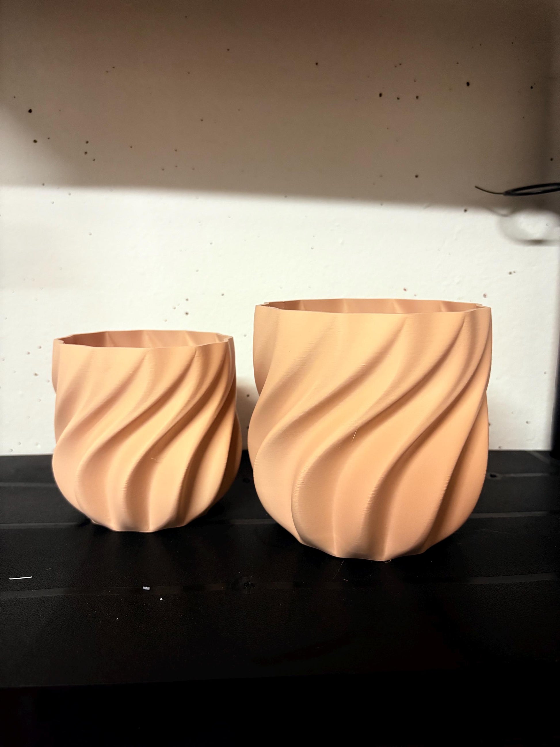 Plant Pot – 3D-gedruckter Blumentopf mit geschwungenen Rillen | 20+ Farben | 4 Varianten aus PLA, Kunststoff – 3D-Druck von G3DprintsDE