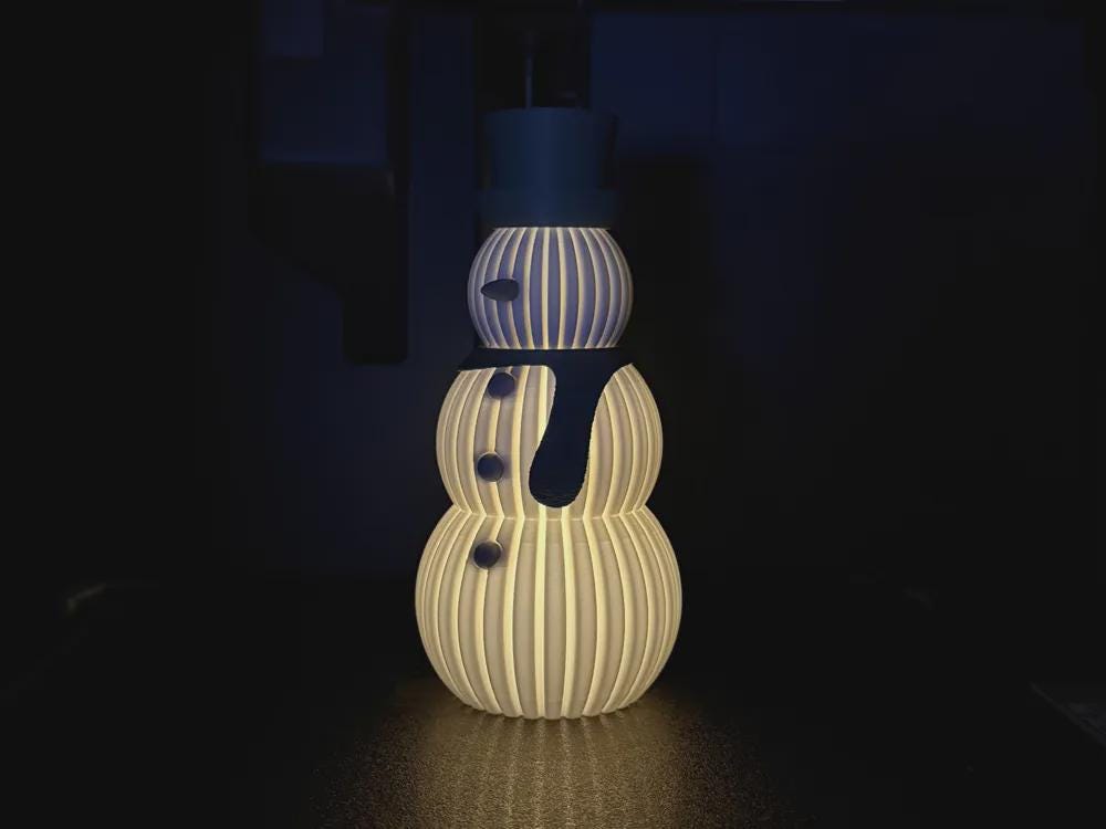 Weihnachts Schneemann Deko | 3D gedruckter Schneemann Teelicht-Halter | Weihnachtliche Glühbirnen Geschenkidee | Nordic Christmas Decor aus PLa, Kunststoff – 3D-Druck von G3DprintsDE